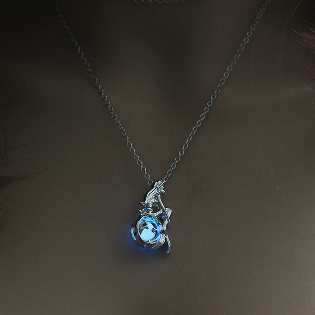 Luminous Glow In The Dark lotus Fluorescent Mermaid Pendant Necklace For Women Jewelry Silver Chain Bohemia Necklace